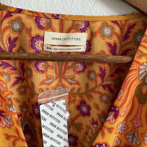 Urban Outfitters Mini Long Sleeved Dress Boho NWT Medium V neck - Picture 8 of 8